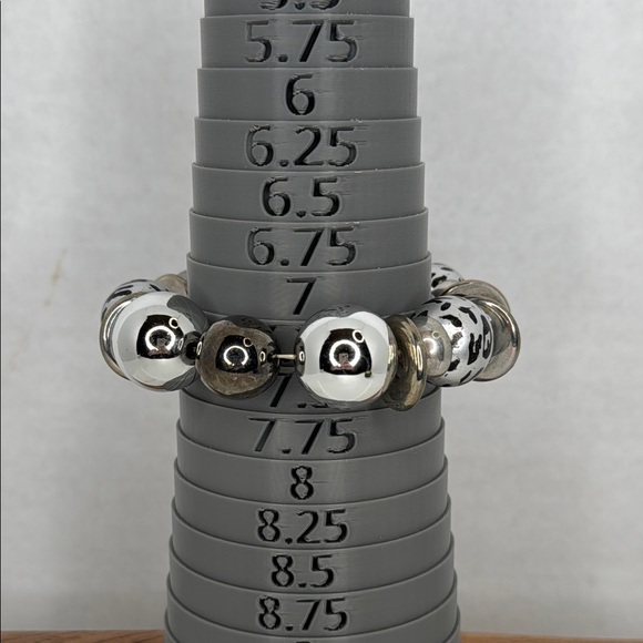 Vintage Estate Silver and Black Beaded Bracelet Lot C50 - Picture 5 of 6